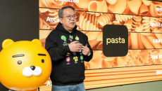 Kakao Healthcare CEO Hwang Hee introducing PASTA