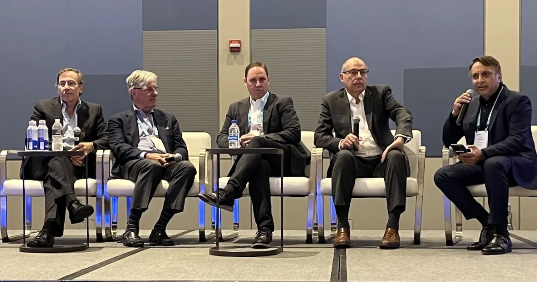 WINFertility's Roger Shedlin, Chicago Pacific Founders' Larry Leisure, Contigo Health's Steven Nelson, Accenture's Kaveh Safavi and moderator Sumit Nagpal.