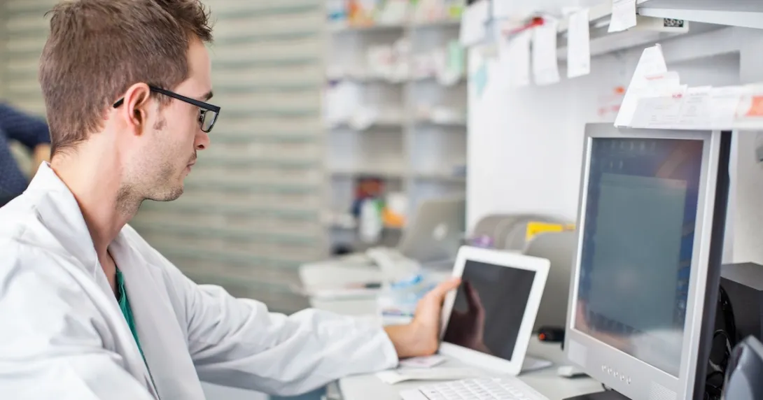 Pharmacist interacting online